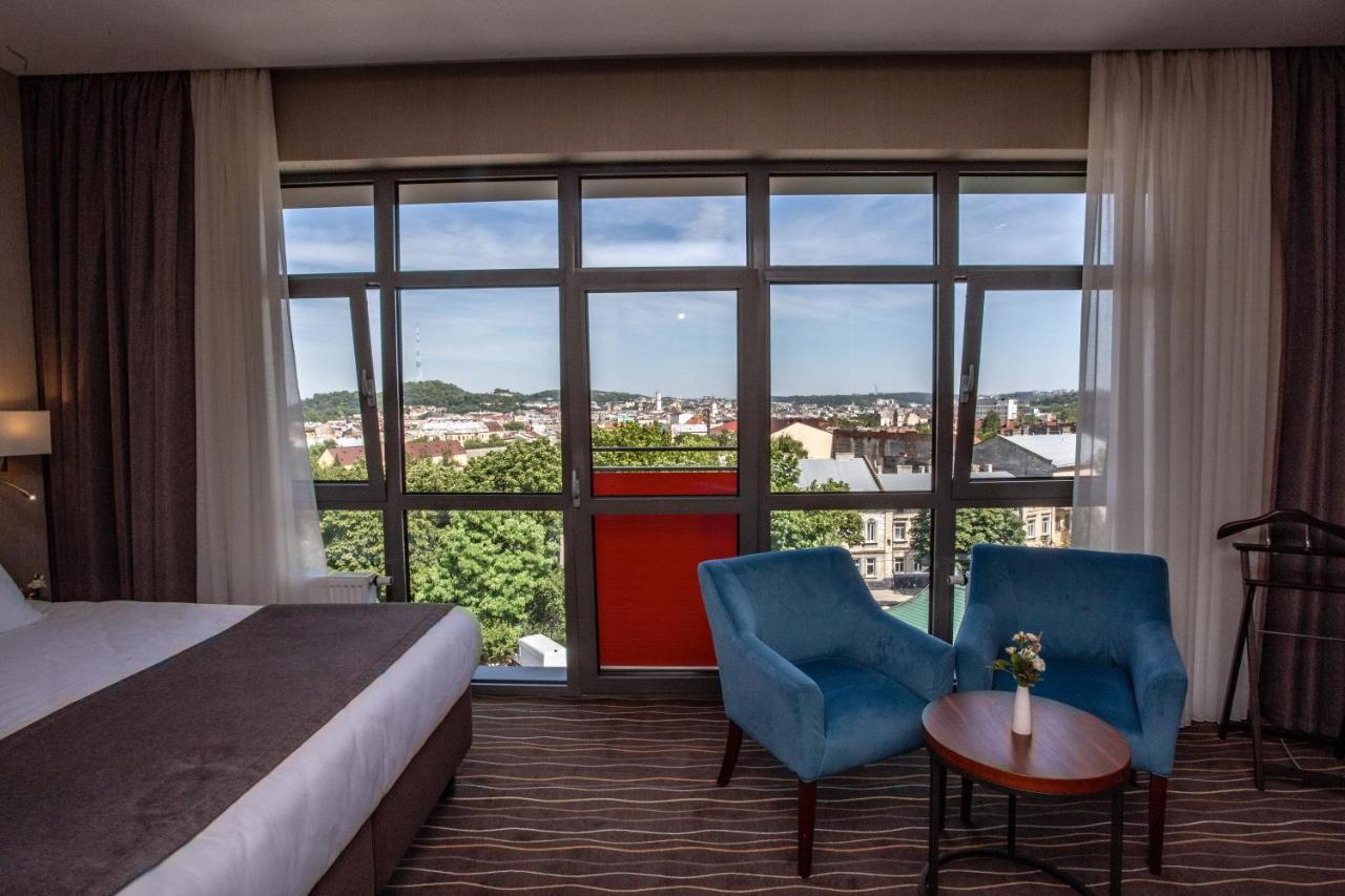 Taurus City Hotel Lviv Eksteriør billede