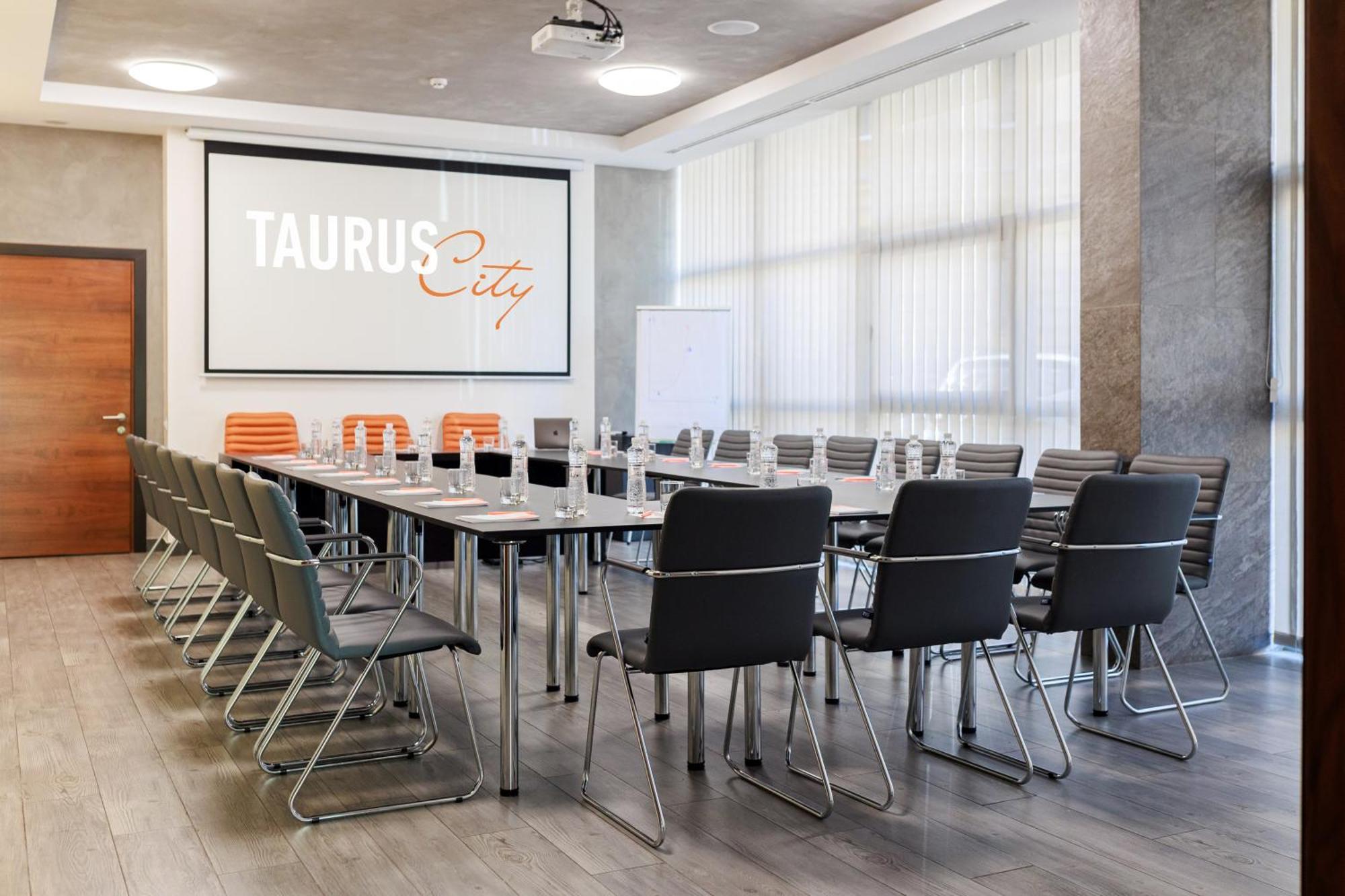 Taurus City Hotel Lviv Eksteriør billede