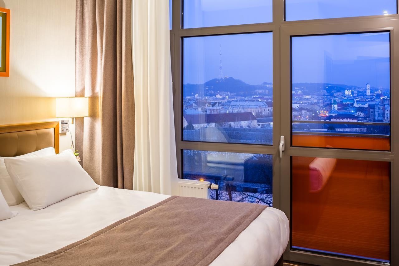 Taurus City Hotel Lviv Eksteriør billede