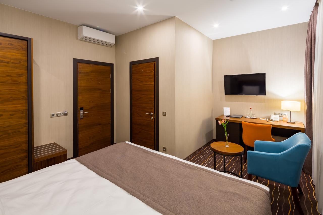 Taurus City Hotel Lviv Eksteriør billede