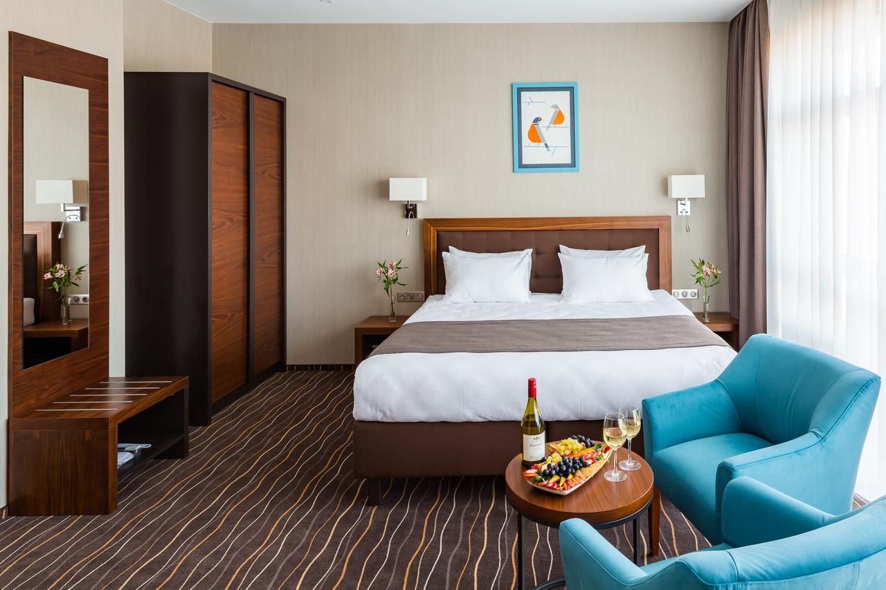 Taurus City Hotel Lviv Eksteriør billede