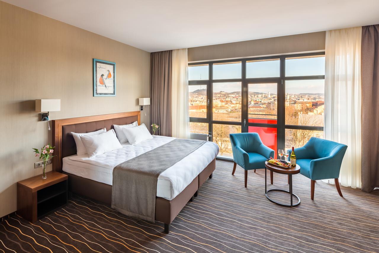 Taurus City Hotel Lviv Eksteriør billede