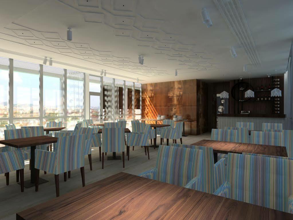 Taurus City Hotel Lviv Eksteriør billede